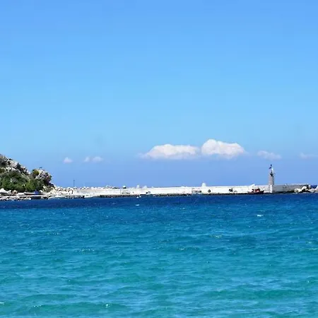 Eftopia Beachfront 3-bedrooms *