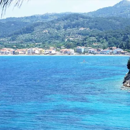 Eftopia Beachfront 3-bedrooms Holiday home